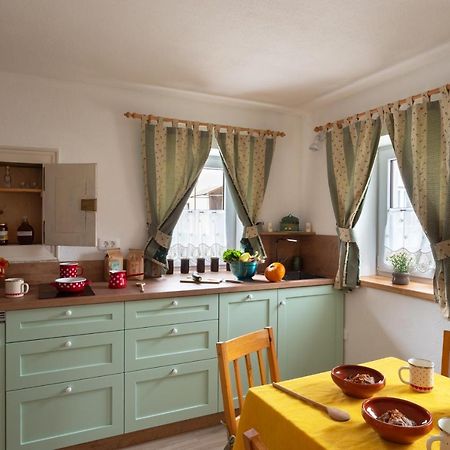 Cherry House - Cosy House - Ideal For Bear Watching, In The Neighborhood Of The Medieval Sneznik Castle Stari Trg pri Lozu Zewnętrze zdjęcie