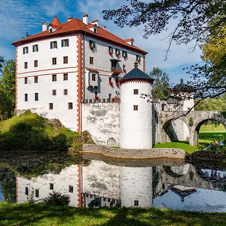 Cherry House - Cosy House - Ideal For Bear Watching, In The Neighborhood Of The Medieval Sneznik Castle Stari Trg pri Lozu Zewnętrze zdjęcie